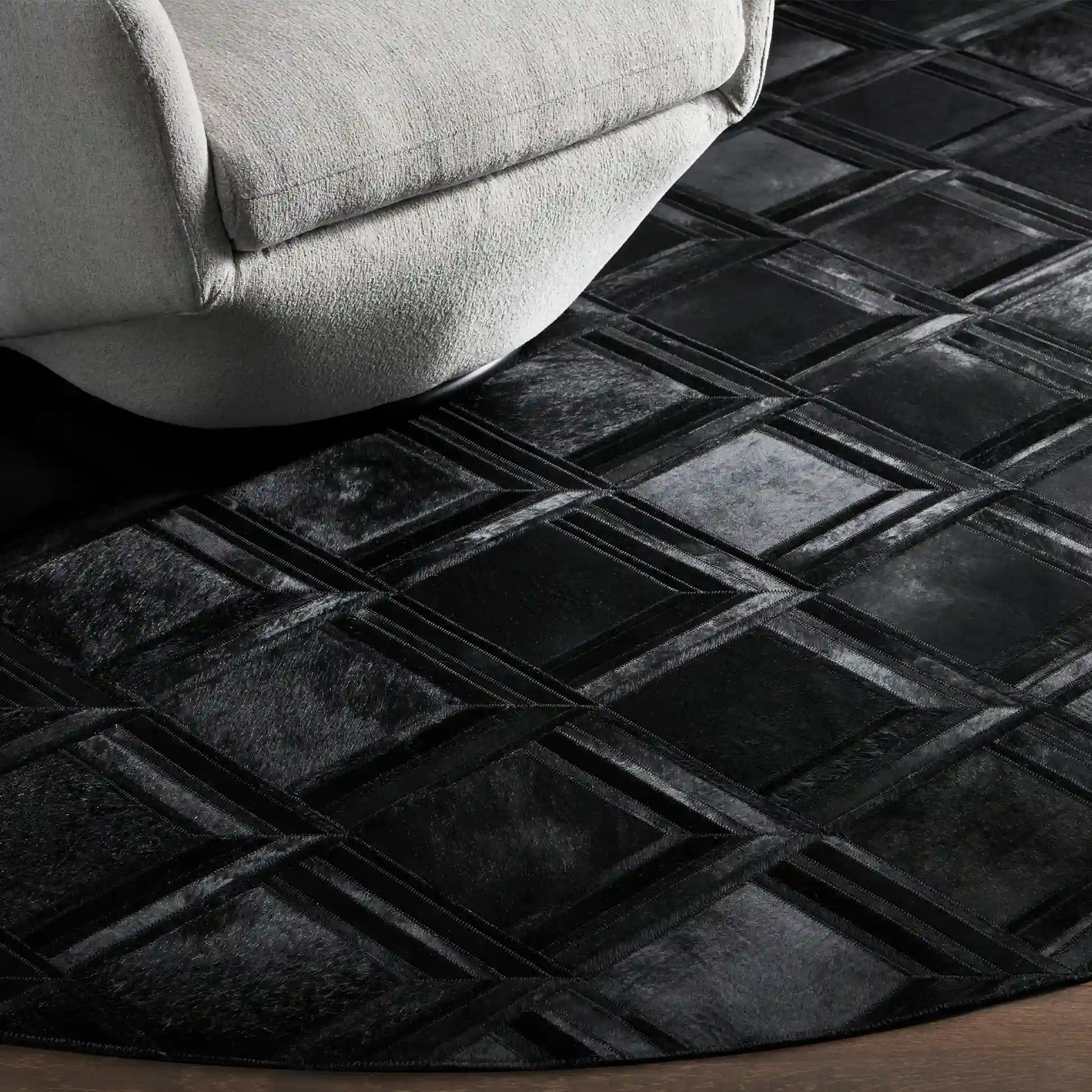 Greer Natural Hair-on-Hide Rug Round Carpet For Living rooms Dining Spaces Bedrooms