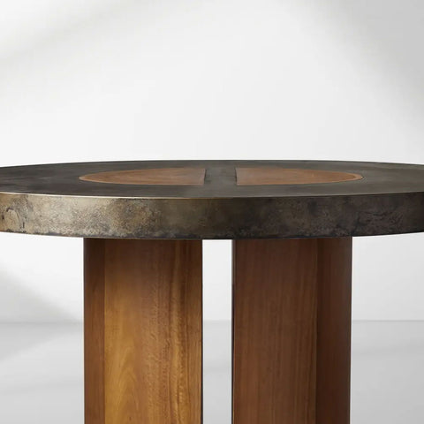 Reclaimed Yukas Wood Acacius Round Dining Table